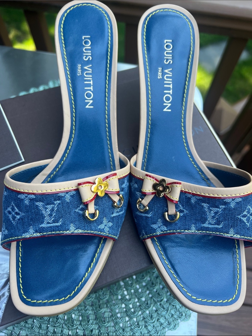 New, never worn Louis Vuitton Blue Denim Monogram Slide Mules size 41